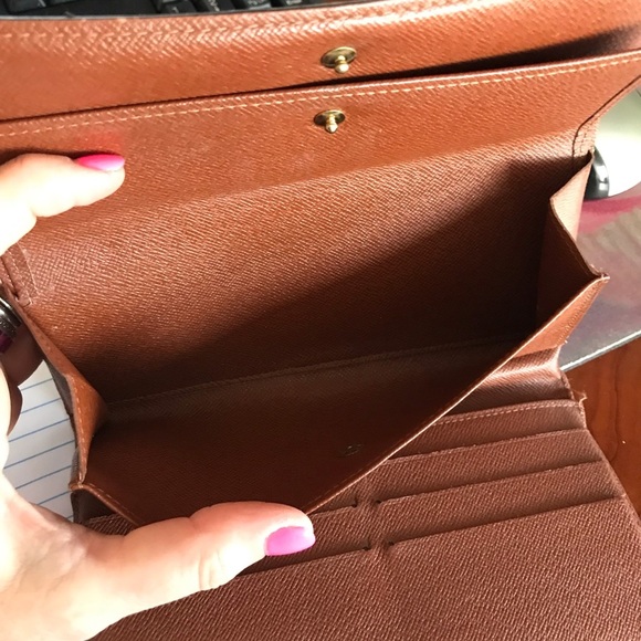 LOUIS VUITTON- 💯AUTHENTIC Monogram Porte Tresor Wallet - Picture 4 of 16